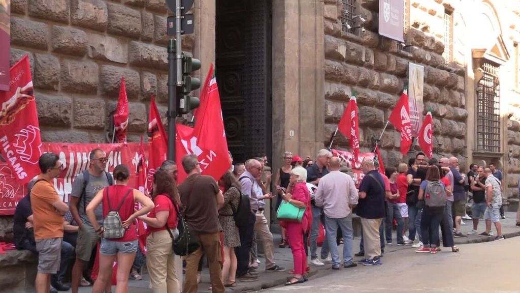 Mondo Convenienza, Galletti (M5S): "Solidarietà con i lavoratori in presidio a Firenze. Salario minimo urgente per cancellare il lavoro sottopagato”